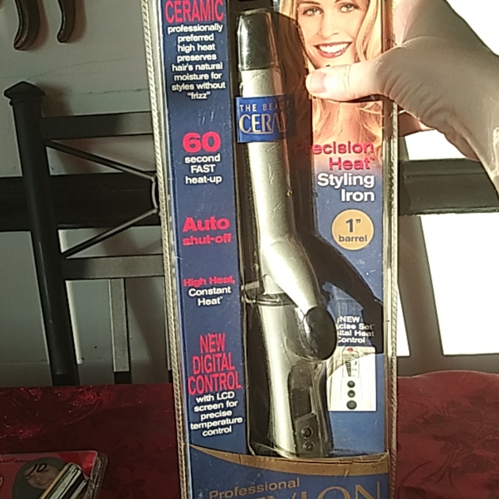 Digital precision heat styling iron/ ceramic flat